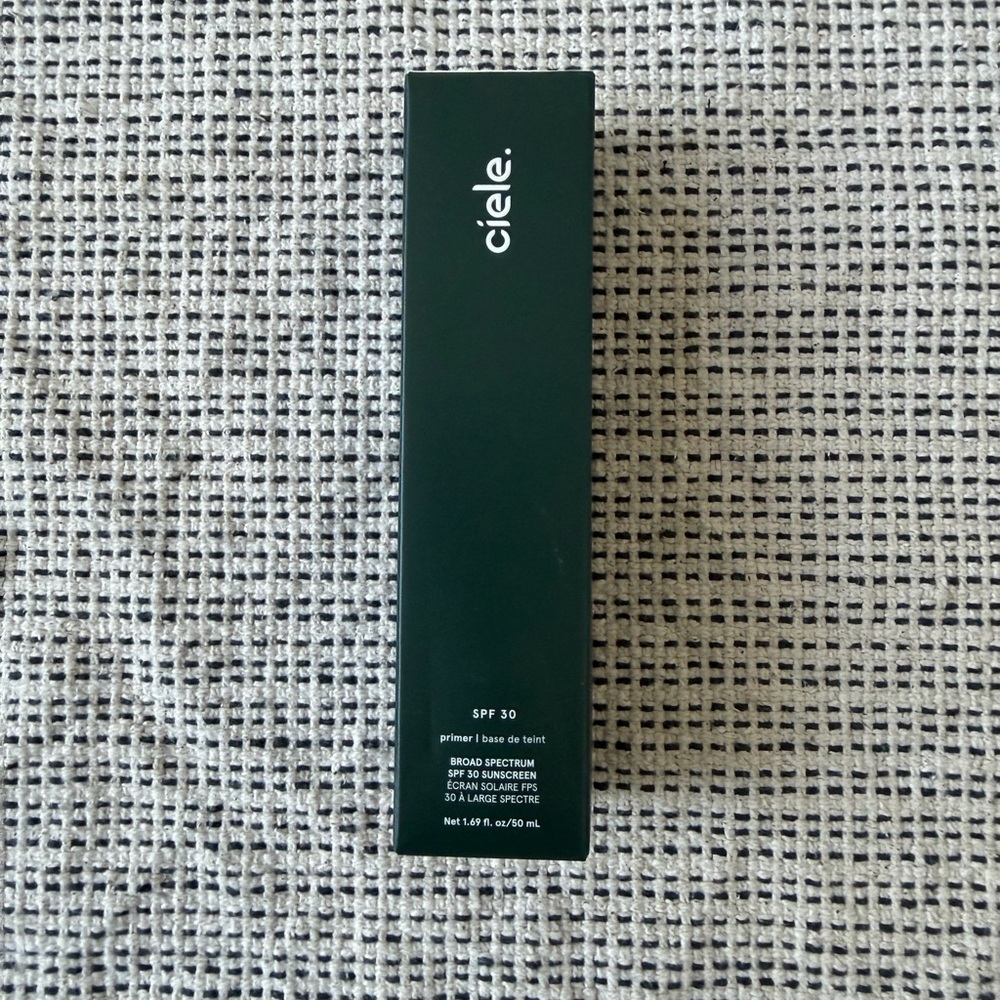 Prime & Protect SPF 30 Face Primer - Picture 2 of 3